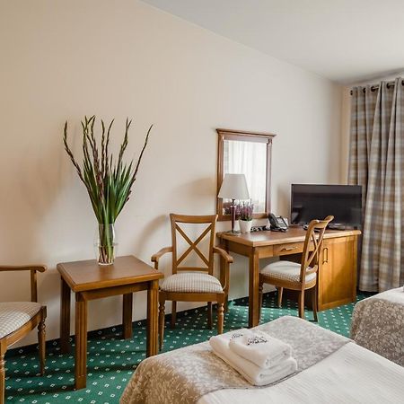Hotel Ranczo Smyczyna Kültér fotó