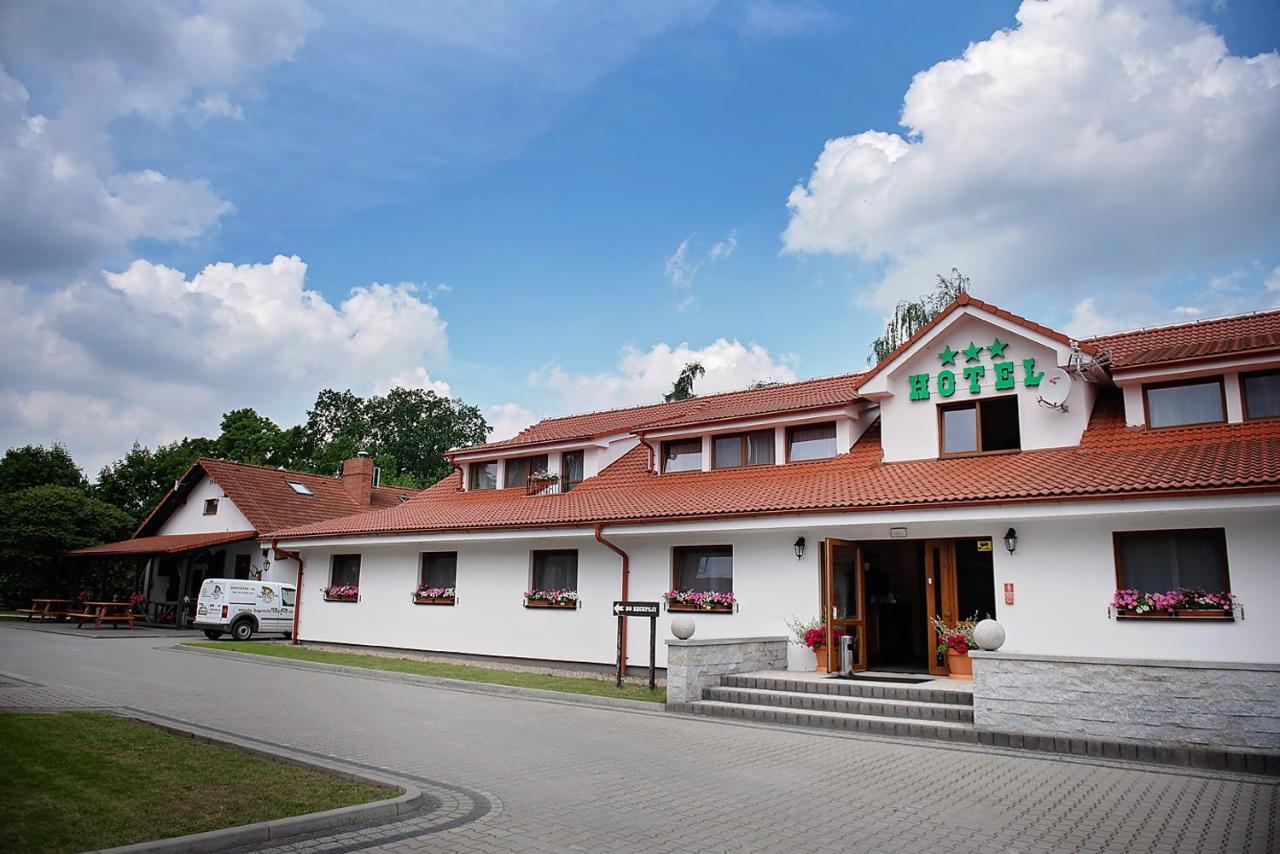 Hotel Ranczo Smyczyna Kültér fotó