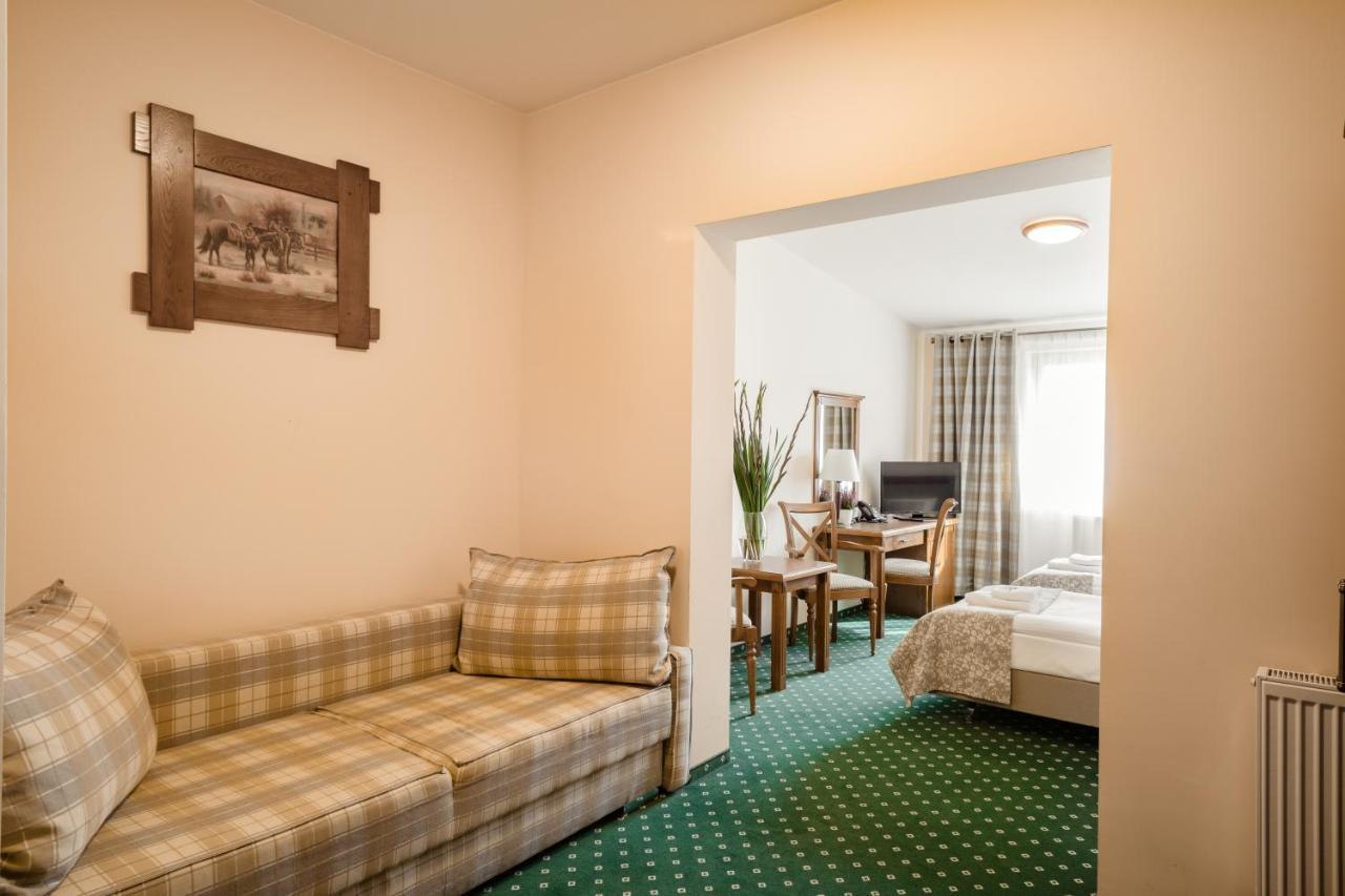 Hotel Ranczo Smyczyna Kültér fotó