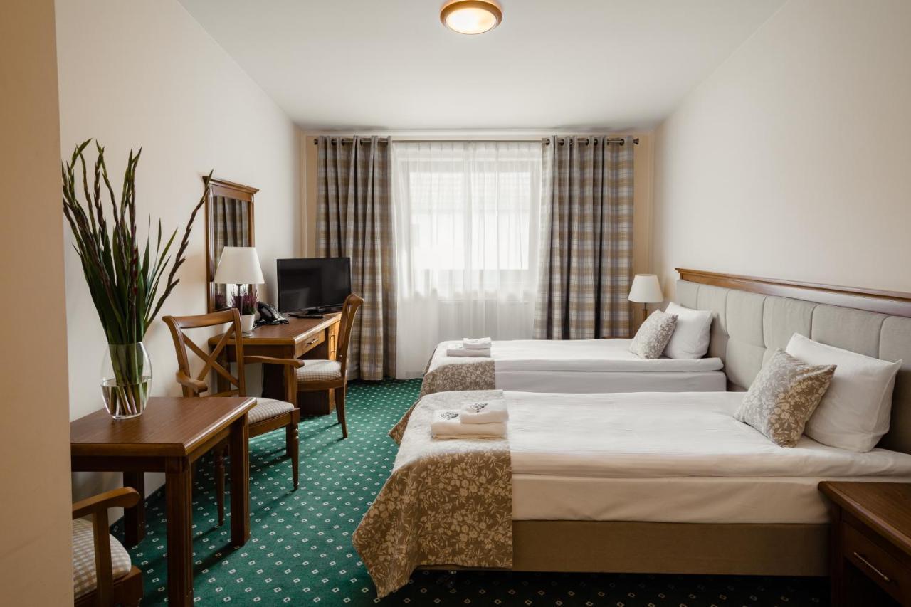 Hotel Ranczo Smyczyna Kültér fotó